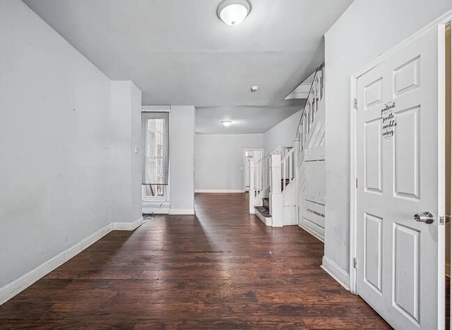 Building Photo - 5450 Media St