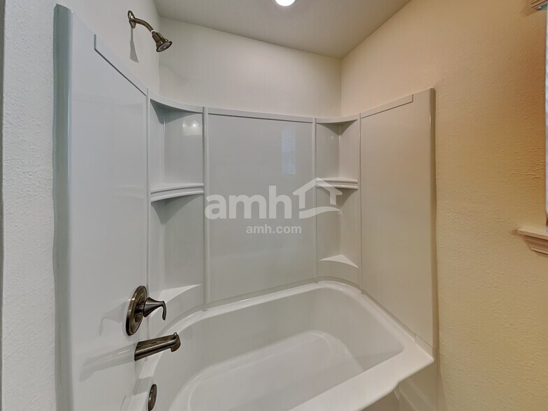 Building Photo - 3025 Eagle Bluff Way