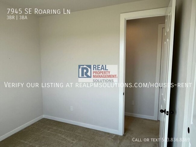 Building Photo - 7945 SE Roaring Ln