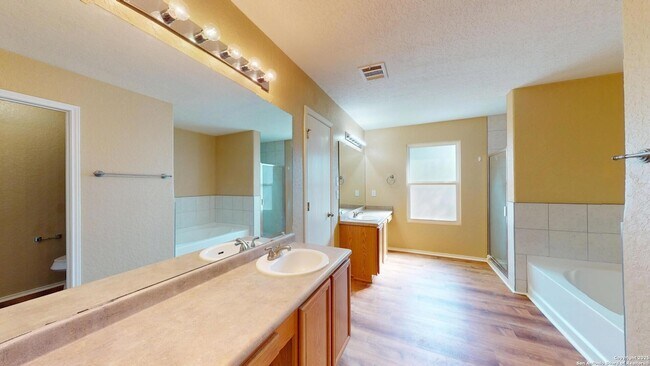 Building Photo - 117 Foxglove Pass