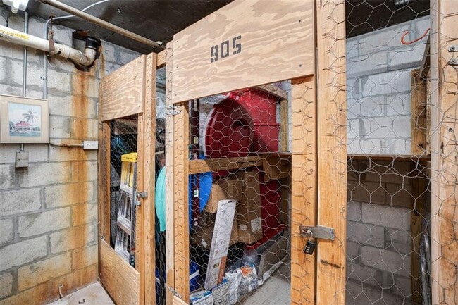 Building Photo - 9397 Midnight Pass Rd