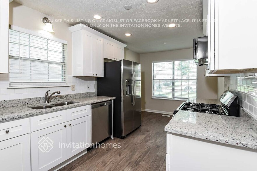 Building Photo - 1675 Watercrest Cir