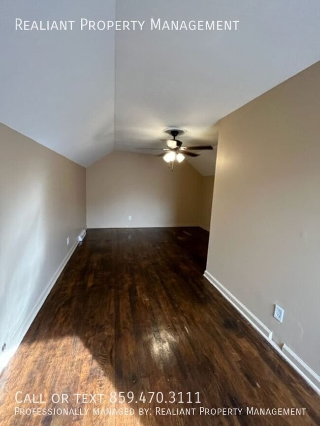 Building Photo - 1503 Roanoke Rd