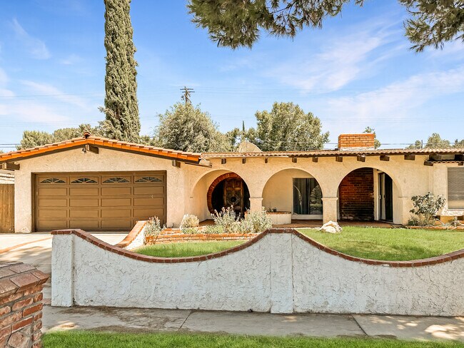 Building Photo - 27310 Seco Canyon Rd