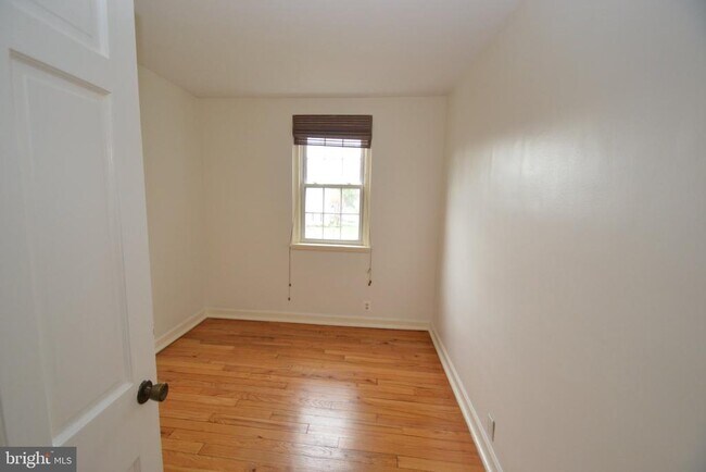 Building Photo - 3546 S Utah St