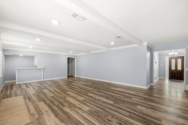 Building Photo - 1103 Manatee Ln