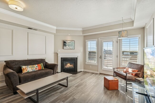 Building Photo - 5 S 500 W