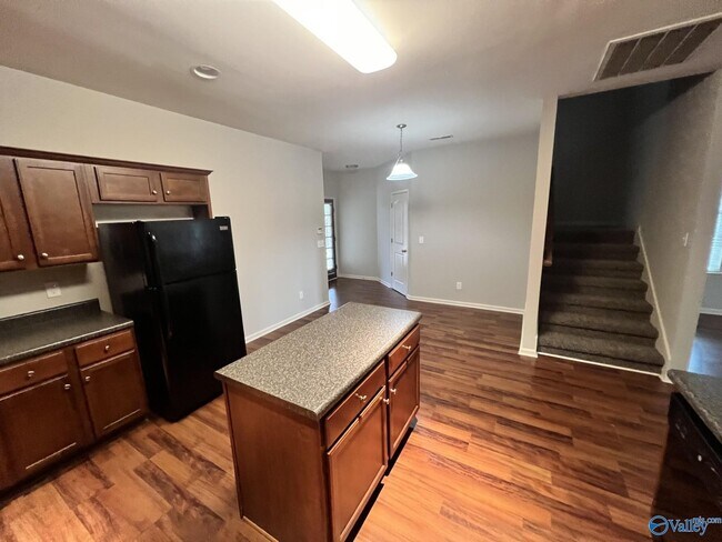 Building Photo - 1 Atherton Cir SW
