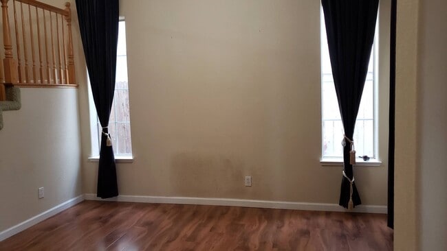 Building Photo - NICE TWO STORY IN WEST ROSEVILLE NEAR SCHO...