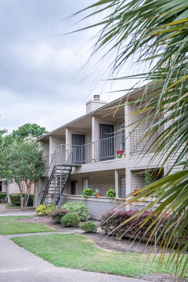 Building Photo - 2800 Ashford Trail Dr