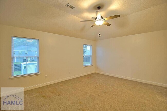Building Photo - 432 Fairview Cir