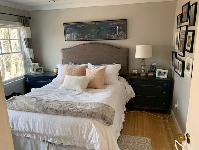 Building Photo - 1 Bed 1 Bath condo in the Gaslight Distric...