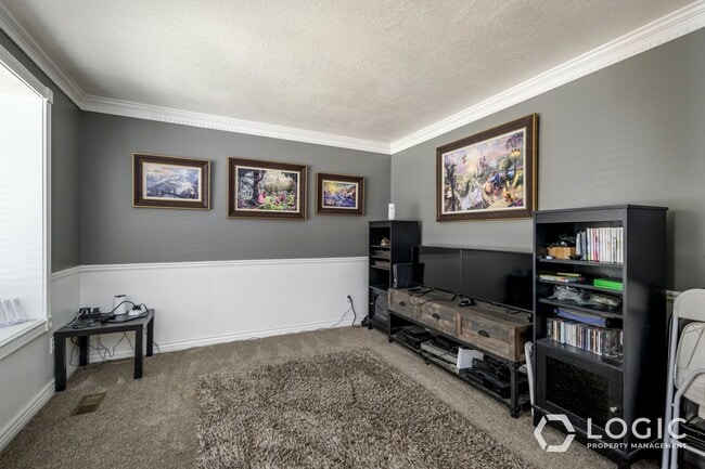 Building Photo - Beautiful Home in Kaysville UT!