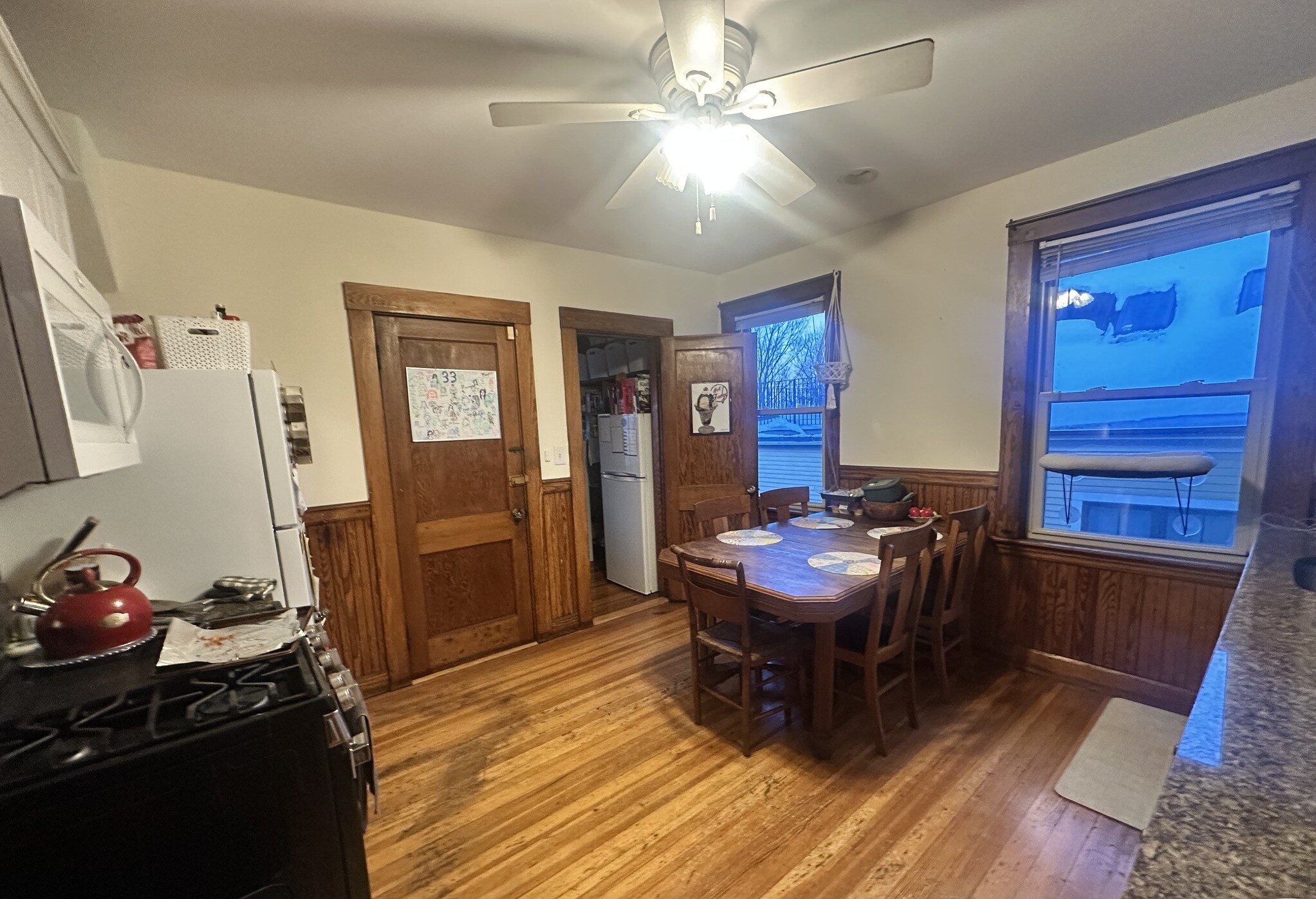 Building Photo - 31 Iroquois St