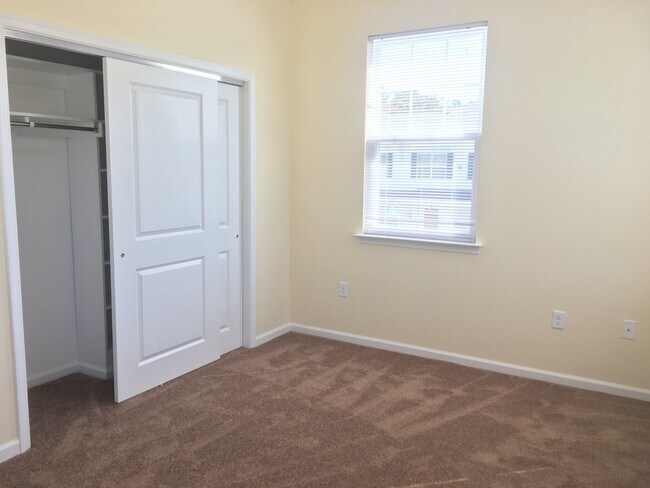 Building Photo - 4315 Farringdon Wy