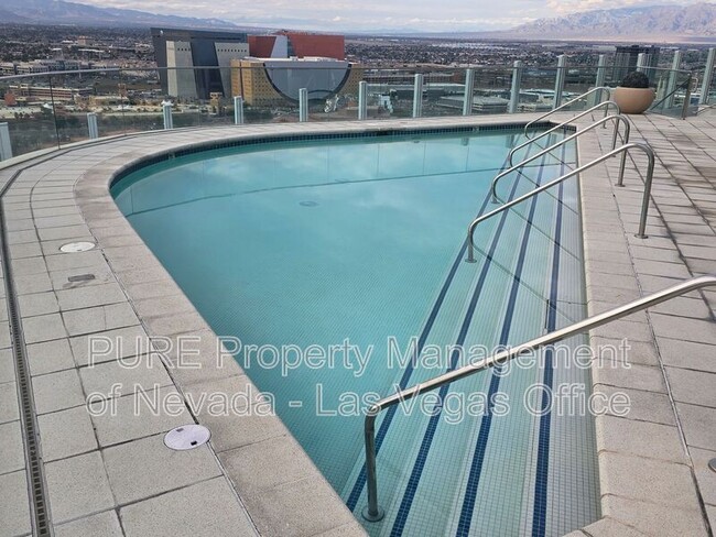 Building Photo - 200 Hoover Ave