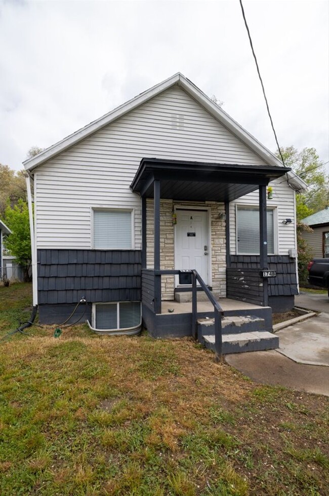 Building Photo - 174 7th St