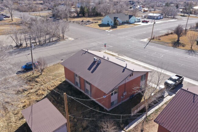 Building Photo - Ferron Rental