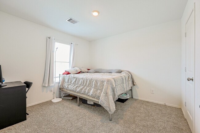 Building Photo - 22603 Aspen Tarn Trl