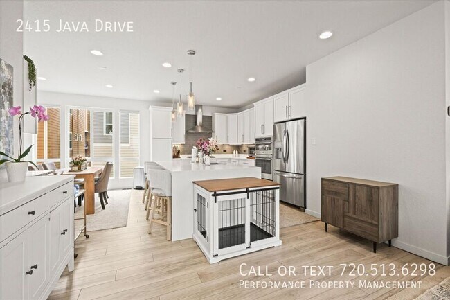 Building Photo - 2415 Java Dr
