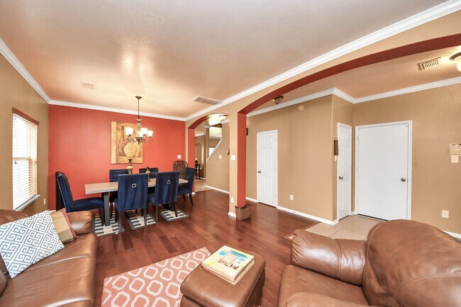 Building Photo - 8614 Riverbend Canyon Ln