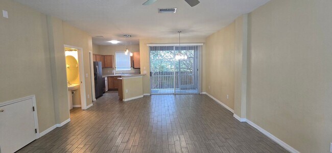 Building Photo - 11012 Black Swan Ct