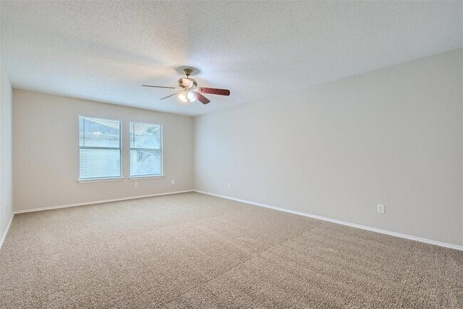 Building Photo - 123 Southampton Dr