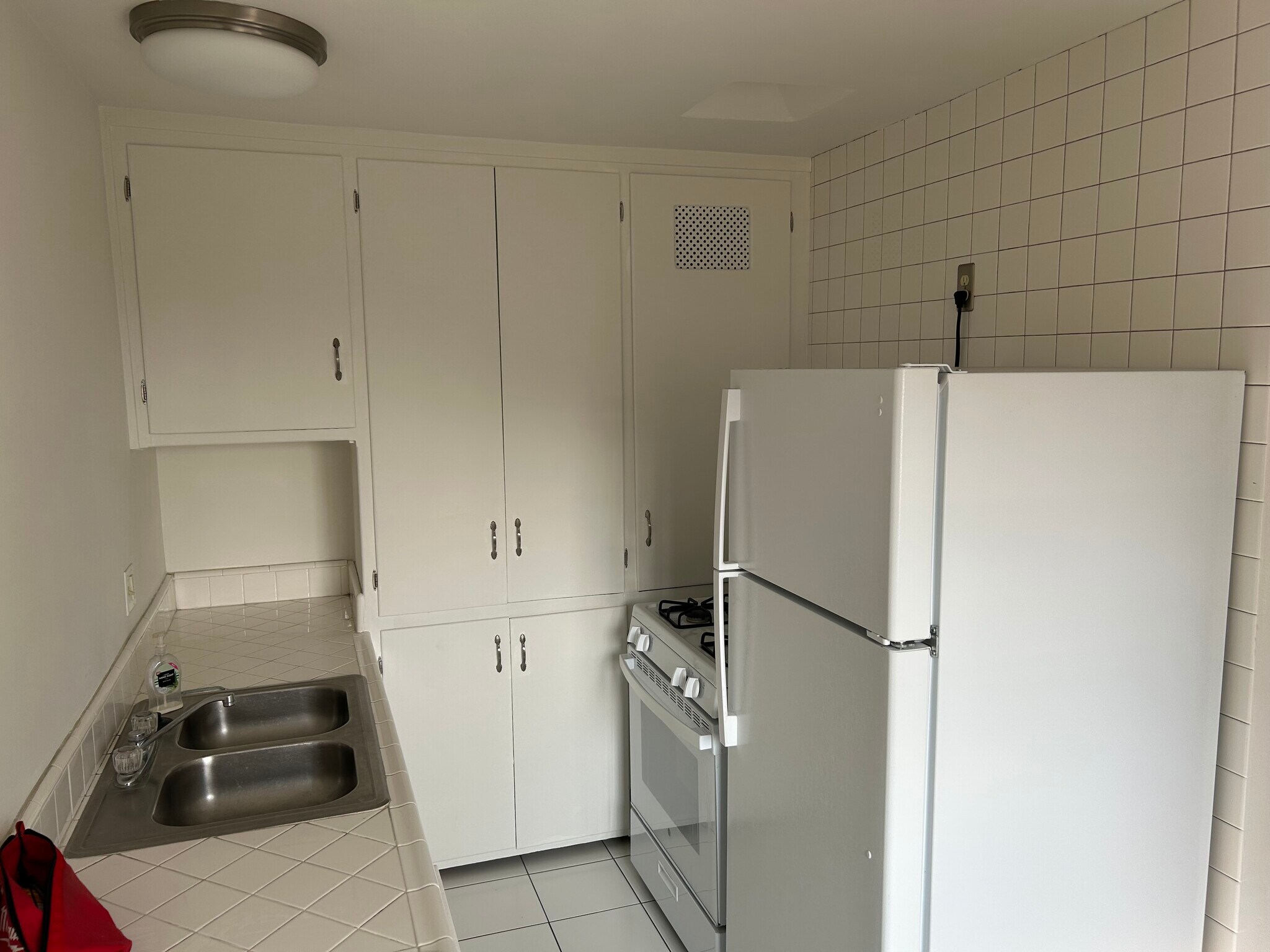 kitchen - 1151 Sunvue Pl
