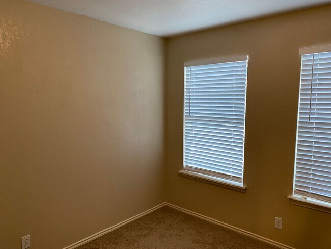 Building Photo - 6914 Hallie Spirit