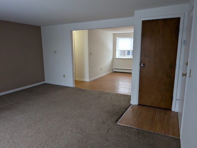 Building Photo - 110 Losson Rd