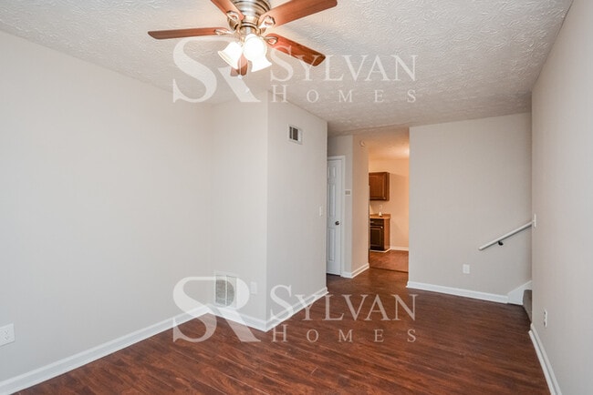 Building Photo - Carve Out a Great Life Here!