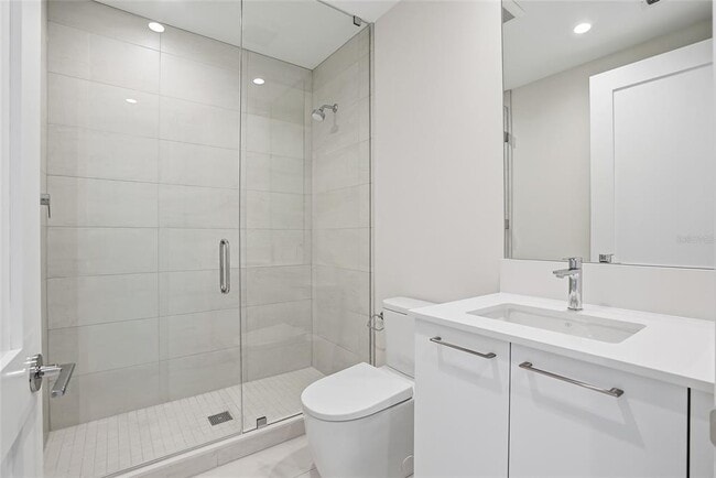 Building Photo - 275 1st Ave S