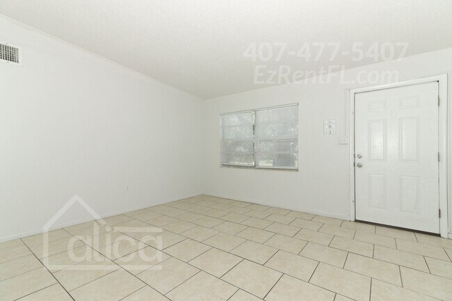Building Photo - Completely Remodeled 3/1 in Orlando with C...
