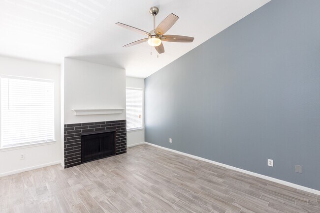 Building Photo - 14600 Fonmeadow Dr