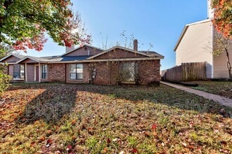 Building Photo - 432 NE 115th St