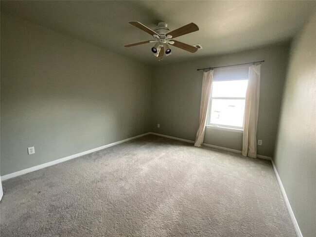 Building Photo - 4323 Angelico Ln