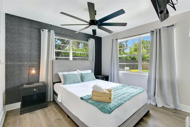 Building Photo - 2809 NW 7th Ave