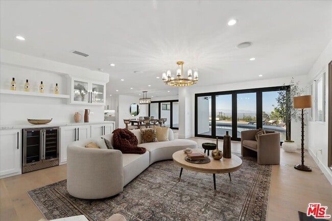 Building Photo - 15655 Castlewoods Dr