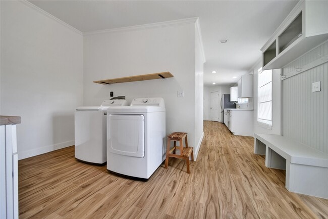 Building Photo - 31324 Knebel Rd