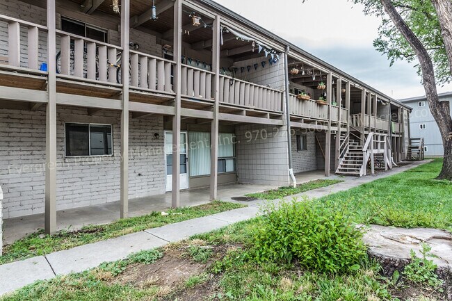 Building Photo - 701 Parker St