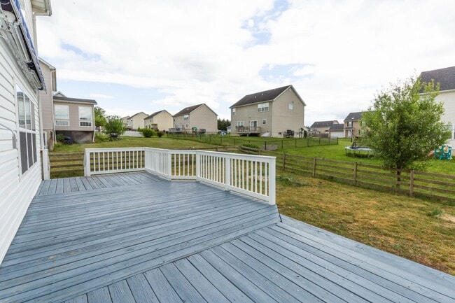 Building Photo - 3 Bed, 2.5 Bath, Single Family Home in Martinsburg, WV