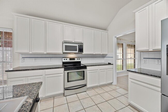 Building Photo - 10133 Cassandra Dr