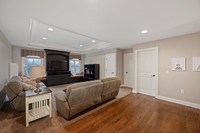 Building Photo - Anderson Township- Immaculate 4 bedroom on...