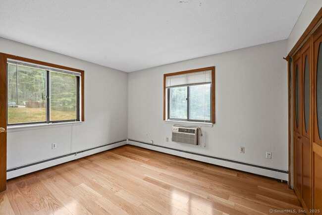 Building Photo - 85 Oxbow Dr