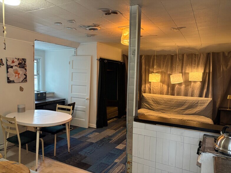 Building Photo - 1101 Portland St