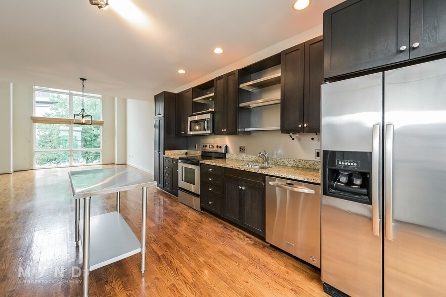 Building Photo - 1379 Stirling Cir NW