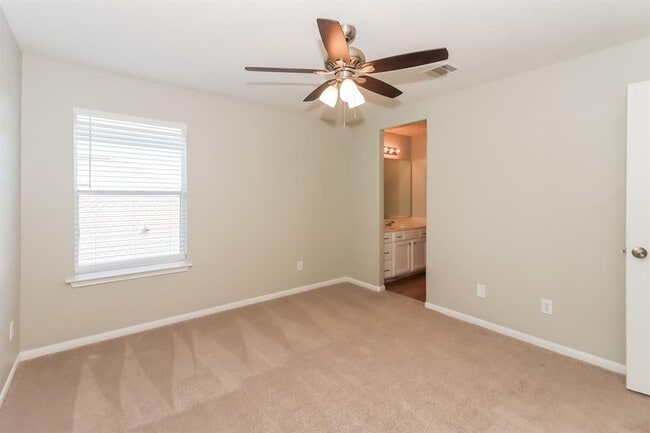 Building Photo - 11319 Sandermeyer Dr