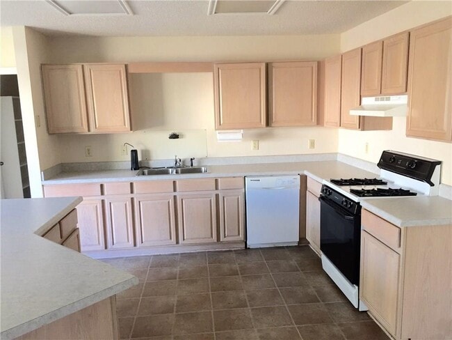 Building Photo - 1708 Star Light Cir
