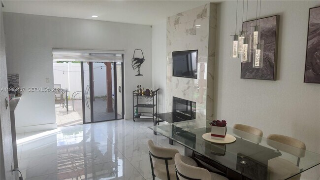 Building Photo - 3318 W 106th Terrace