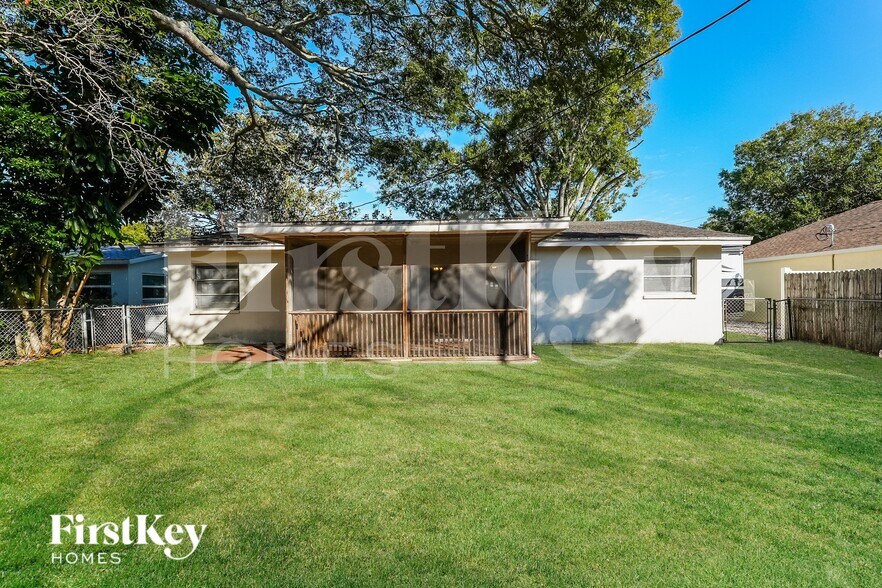 Building Photo - 6910 297th Ave N